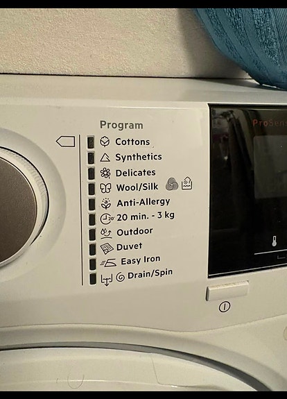 AEG edestä täytettävä pesukone