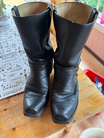 Tony Mora bootsit miehille kokoa 43
