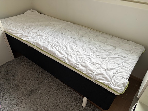 Runkopatjasänky petarilla 80*200