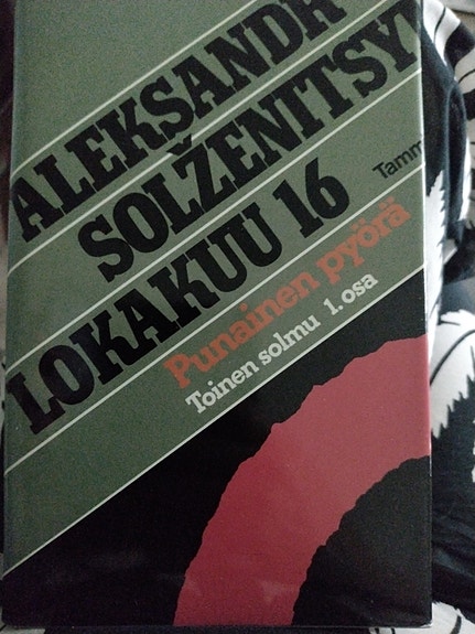 Solzenitsyn: Lokakuu 16. Punainen pyörä. 1.osa