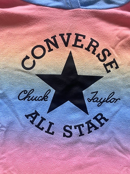 M: Converse tyttöjen huppari