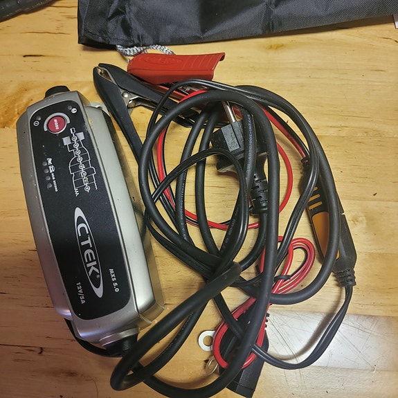 CTEK MXS5.0 automaattinen akkulaturi