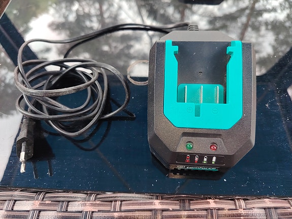 Tamforce akkulaturi 20V