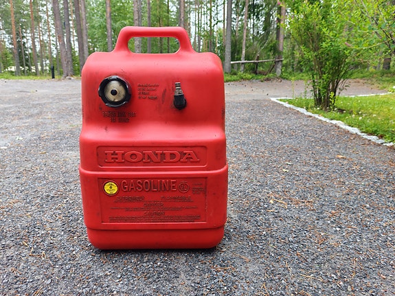 Honda 25 l tankki