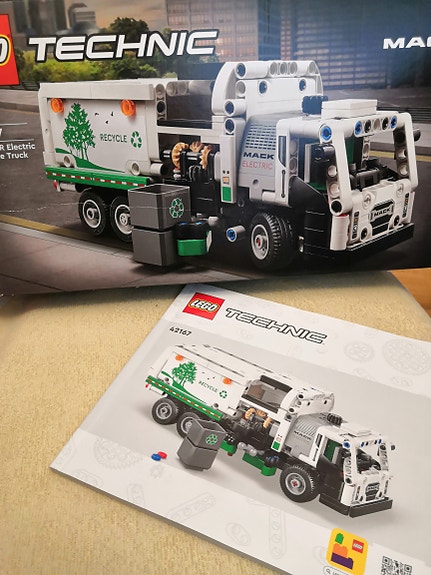 Uusi lego tecnic roska - auto
