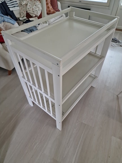 IKEA Gulliver hoitopöytä