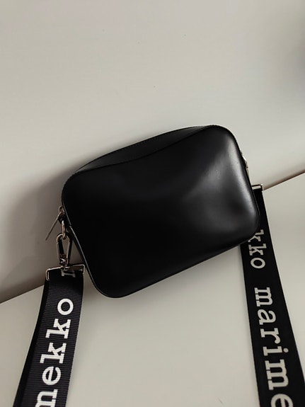 Marimekko Gratha laukku musta