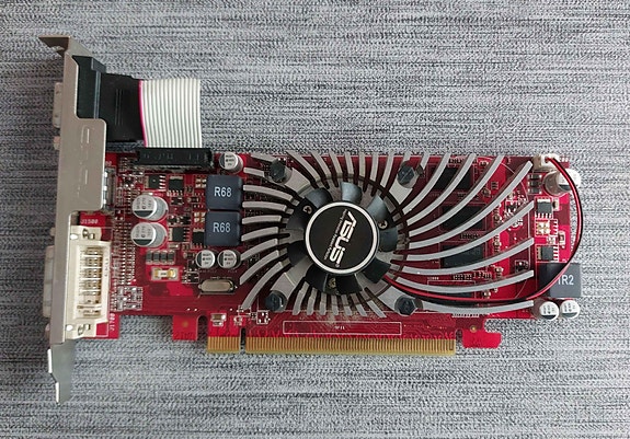 ASUS Radeon HD5570 1 GB GDDR3 Matala profiili