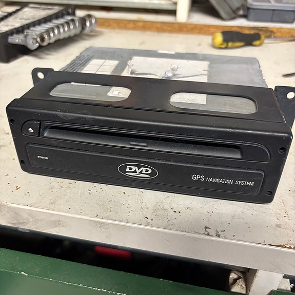 DVD GPS navigointiyksikkö autoon