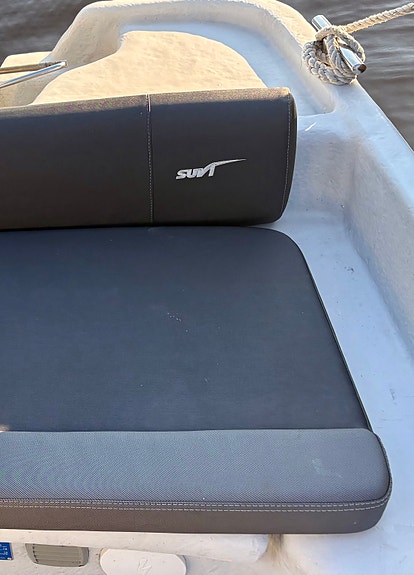 Suvi 4250 veneen istuinpehmusteet