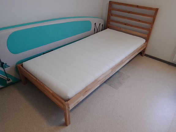 Ikea bed 90*200