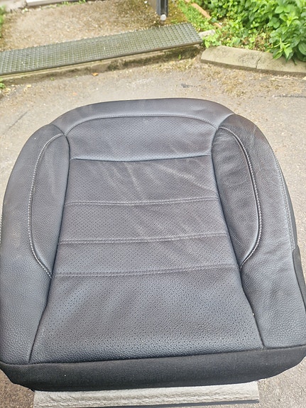 mercedes nahkainen auton etuistuin