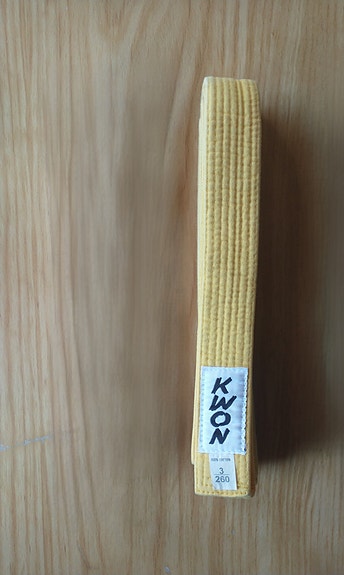 Kwon keltainen vyö (koko 3 / 260 cm)