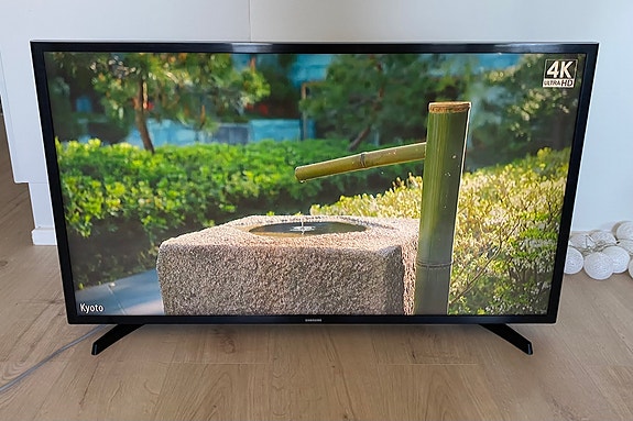 Samsung 40” Full HD Smart TV