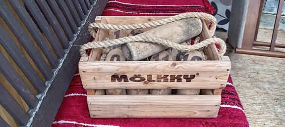Mölkky peli
