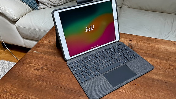 IPad Pro 10.5” 64GB + näppäimistökotelo
