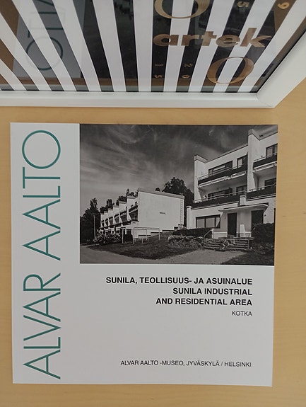 Sunila, teollisuus- ja asuinalue : Sunila industrial and residential area
