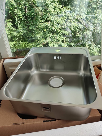 Uusi teräksinen keittiöallas Franke Smart SRX 210-40 TL