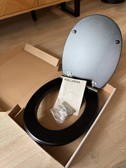 IKEA KULLARNA wc-istuinkansi musta