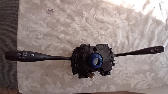 Nissan Maxima vilkku- ja pyyhkijäviiksi