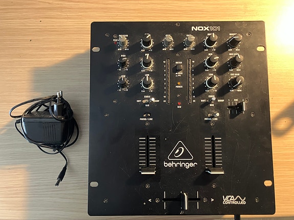 Behringer mikseri