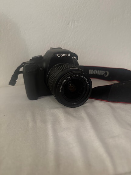 Canon järjestelmäkamera musta EO5 110D