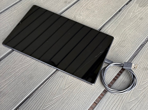Myydään Lenovo tabletti