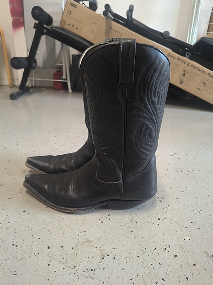 Tony Mora bootsit koko 44