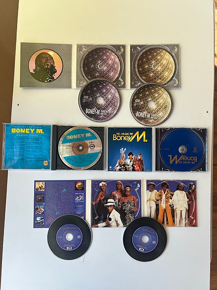 Boney M 6 CD-levyjä ja singlejä