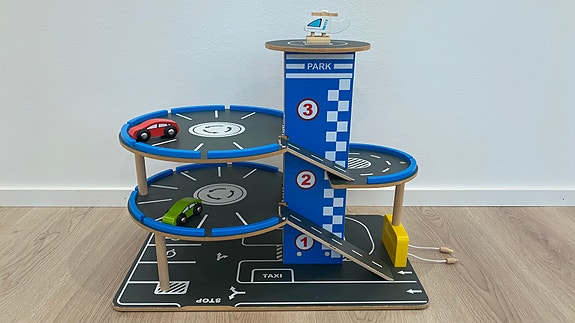 Hape puinen parkkitalo