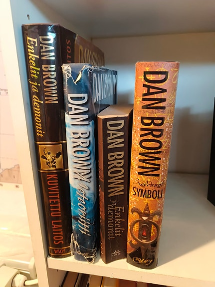 Dan Brown kirjoja