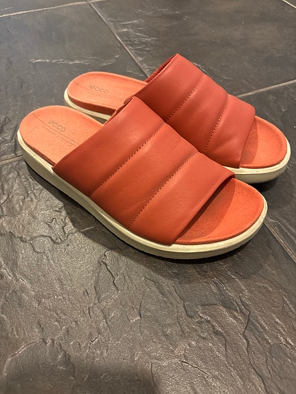 Ecco sandaalit