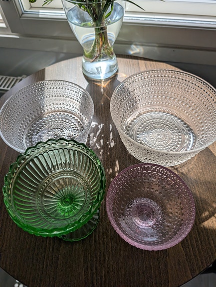 Iittala Kastehelmi ja Mariskooli astiat setti