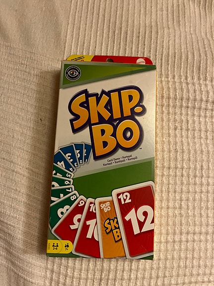 Skip-Bo korttipeli