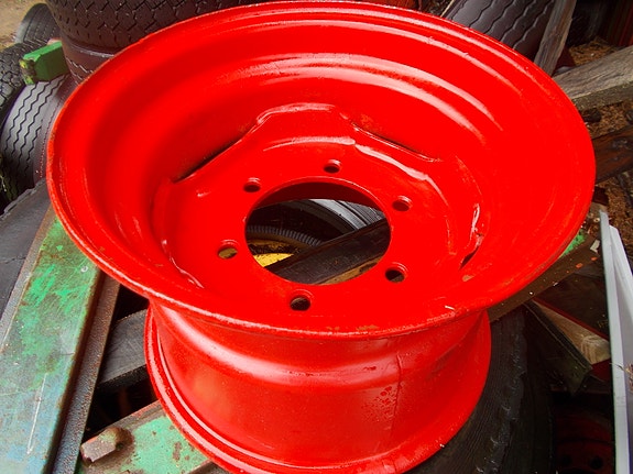 Peräkärryn punaiset vanteet, 6kpl 16"