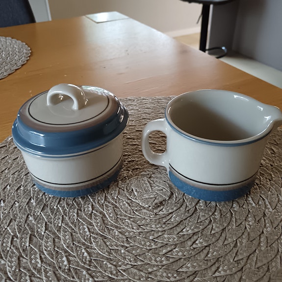 Arabian Uhtua sokerikko ja kermakko sininen