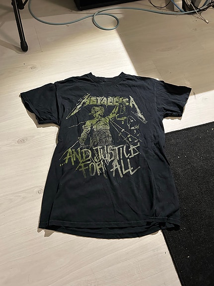 H&M Metallica t-paita S