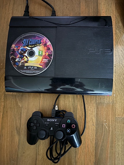 Sony PlayStation 3  Super Slim 500GB pelikonsoli
