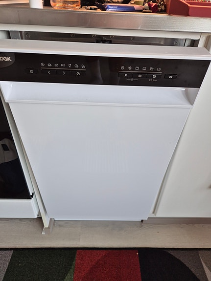 Logik LDW60W12E 45cm leveä astianpesukone