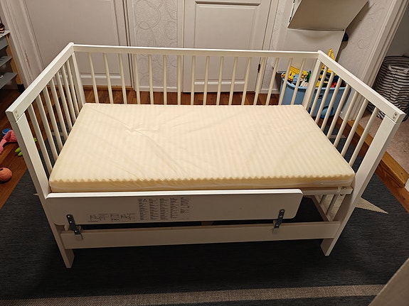 Myydään pinnasänky (IKEA GULLIVER)