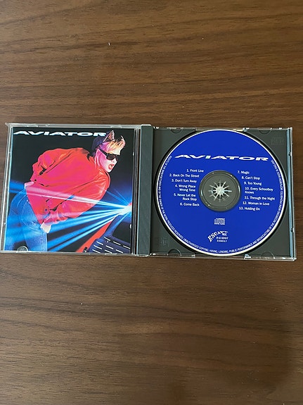Aviator - S/T