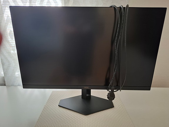 AOC 27" näyttö
