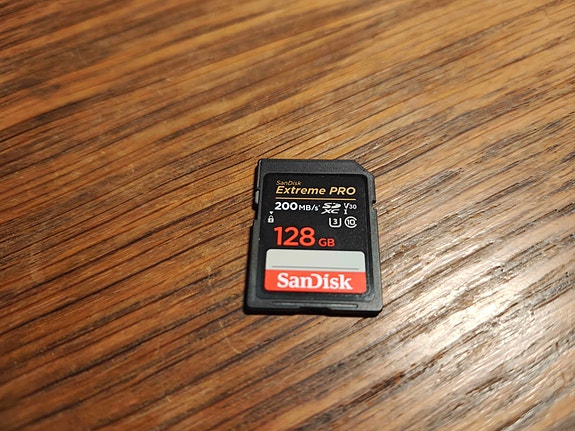 SanDisk 128GB Extreme Pro UHS-I SDXC Muistikortti (U3/v30/class 10)