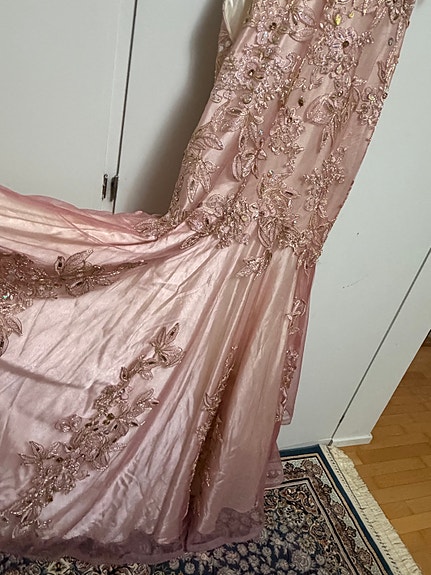 Pinkki värinen mekko koko M