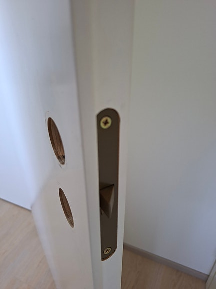 Annetaan 9×21 ovi ilman heloja