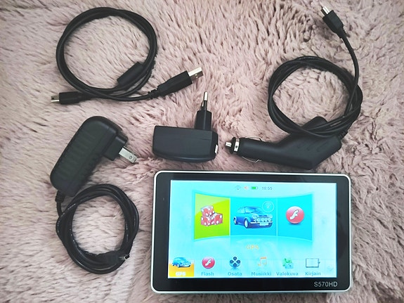 Navigaattori S570HD