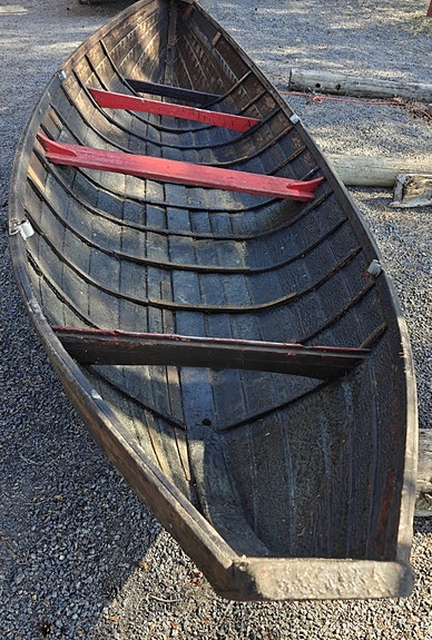 Puinen soutuvene