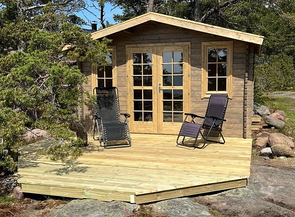 piharakennus Höylähirsimökki 4 x 4m