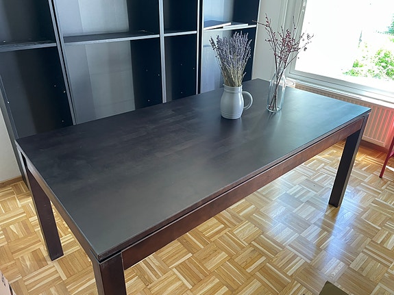 ruokapöytä 180 x 90 tumma puinen