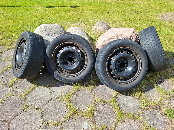 Peugeot 206 vanteet sileillä kesärenkailla